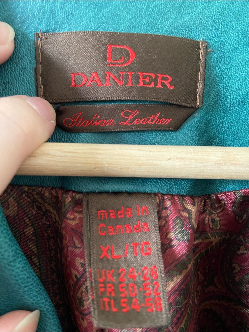 Y2K Danier Leather Jacket - Picture 5 of 10
